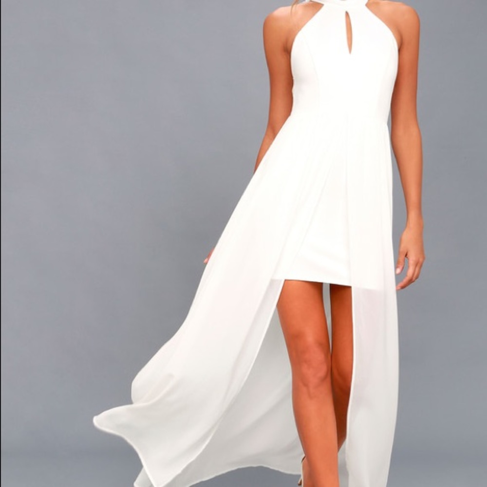 NWOT LuLu’s Beloved White Lace Maxi
